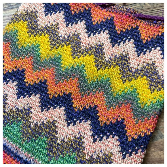 Woven Drawstring Hobo Bucket Bag - Picture 9 of 10